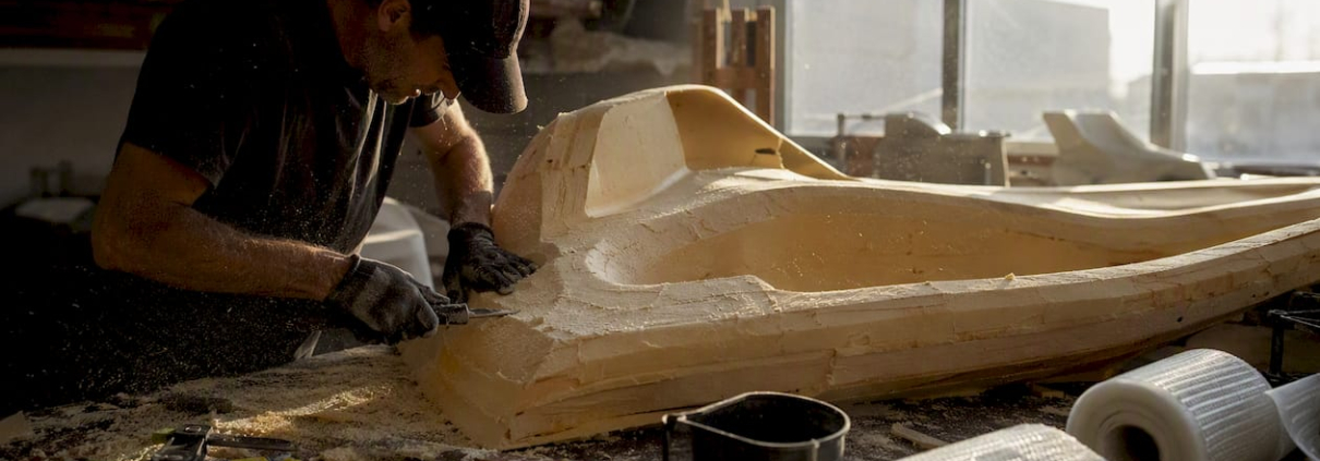 Workshop bench with foam hull shaping tools